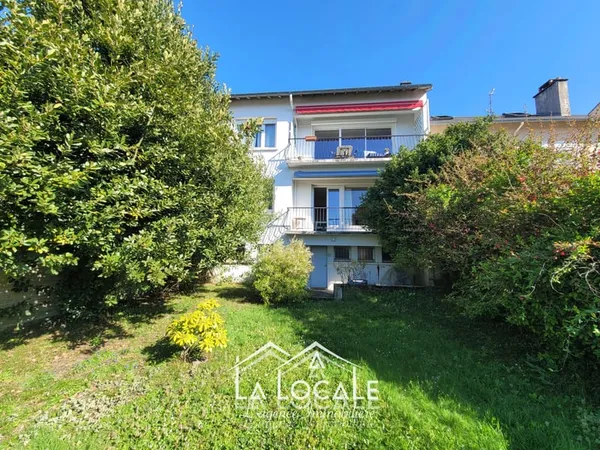 Immeuble 2 appartements avec garages et jardin Secteur Pla