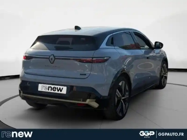 Renault Megane e-tech electric ev60 220ch iconic super charge -c — photo 5