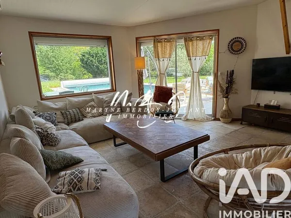Maison 5 pièces 151 m²