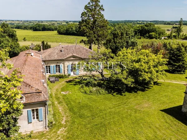 Magnifique Girondine du XVIIIe siècle, 5 hectares de terrain , piscine