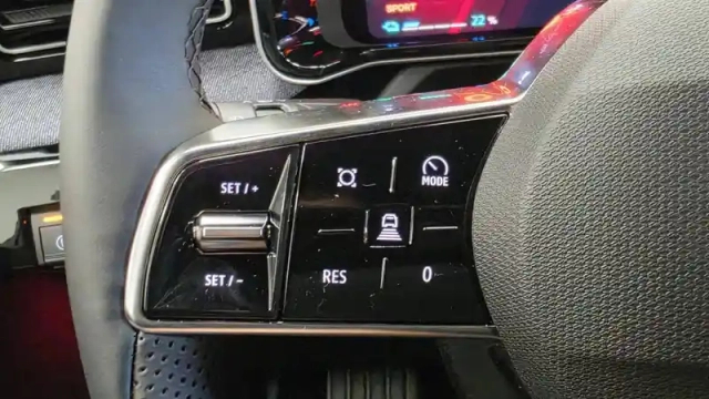 Renault 5 renault  e-tech electrique 10 ch autonomie confort — photo 56