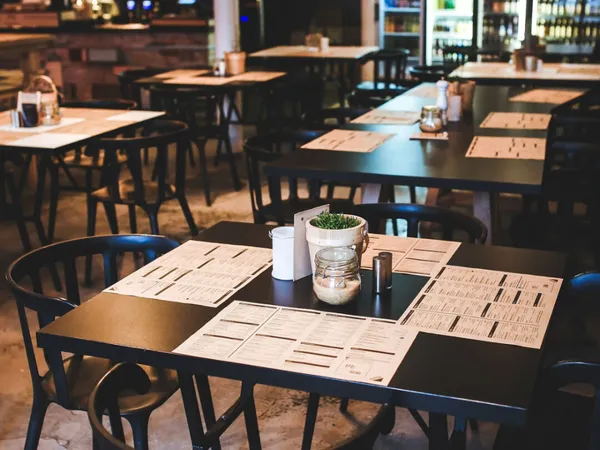Fonds de commerce bar brasserie restaurant Carcassonne 200 m²