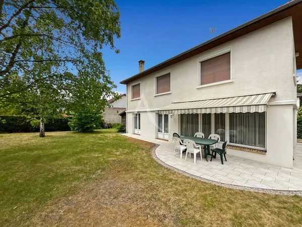 Maison 6 pièces 140 m²