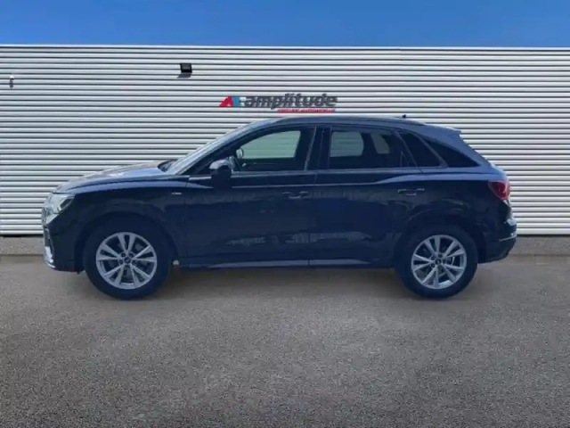 Audi Q3 35 tdi 150ch s line s tronic 7 — photo 8
