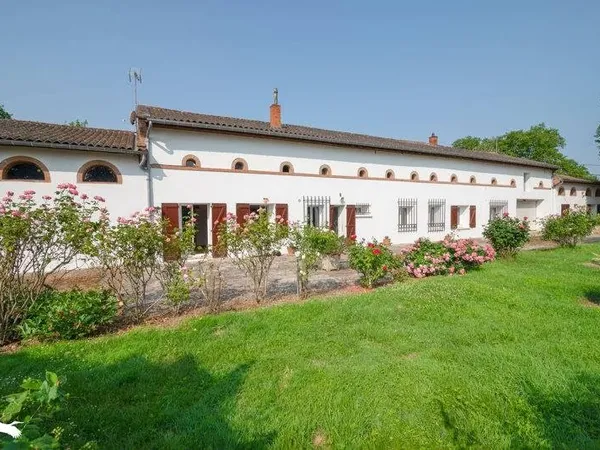 Local 10 pièces 340 m²