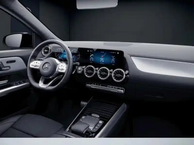 Mercedes Gla 200 d amg line — photo 9