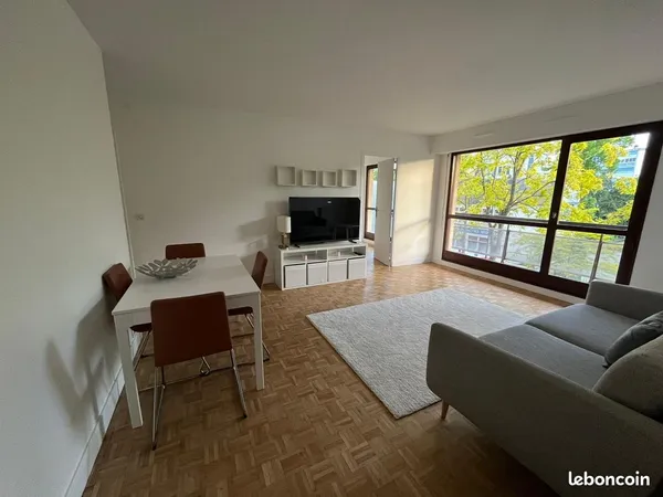 Rueil-Malmaison, avenue Albert 1er , 2 pièces 44 m² avec grand balcon