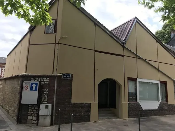 Autre 150 m²