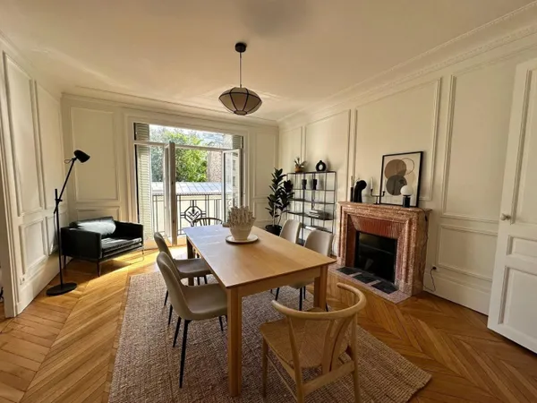 Appartement 84 rue Charles Laffitte