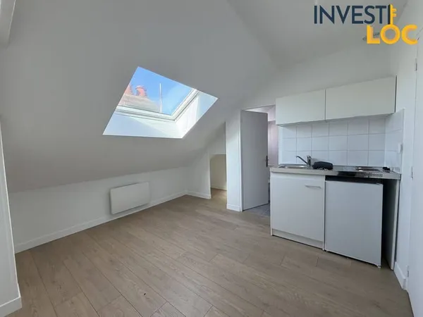 Studio 1 pièce 11 m²
