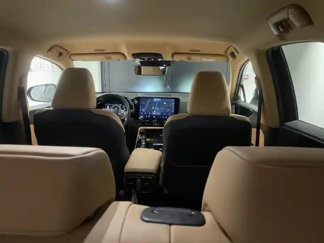 Lexus Nx 450h+ luxe 4wd — photo 15