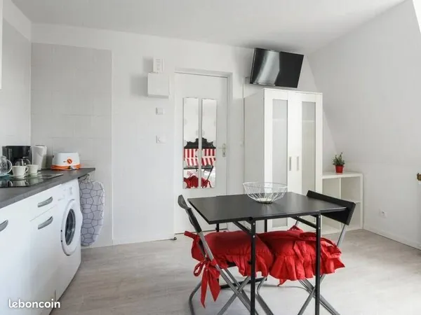 Studio meublé 20 m² - Proche IESEG & Université Catholique - Métro Cormontaigne