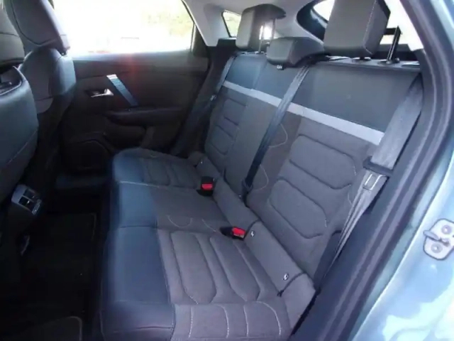 Citroën C4 e- 136 ch automatique — photo 23
