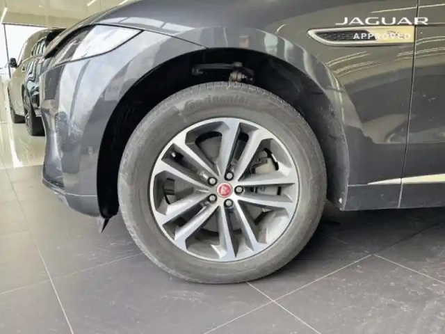Jaguar F-Pace p400e plug-in-hybrid r-dynamic se bva8 awd — photo 9