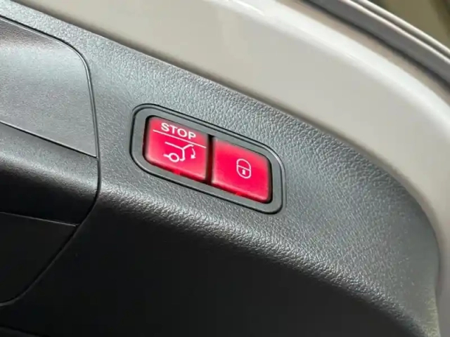 Mercedes Gla 250 e hybrid eq amg exclusive — photo 14