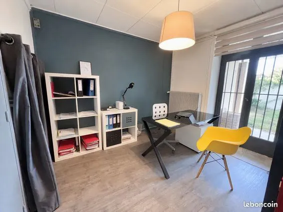 Bureau et espace de travail Location Miribel 12m² 380€