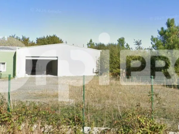 Local d'activité 288 m²
