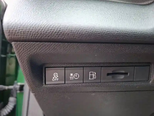 Peugeot 308 phev 225 e-eat8 — photo 64