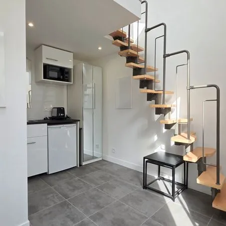 Studio Meublé TOTALEMENT RENOVE 16m2 prestations qualité