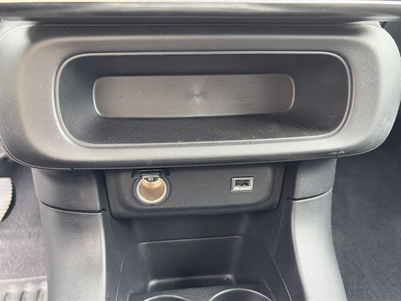 Citroën C3 1.2 puretech 83ch s&s shine — photo 22
