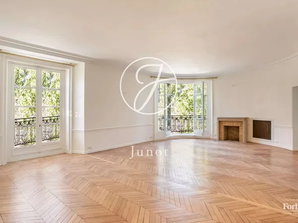 Appartement 6 pièces 198 m²