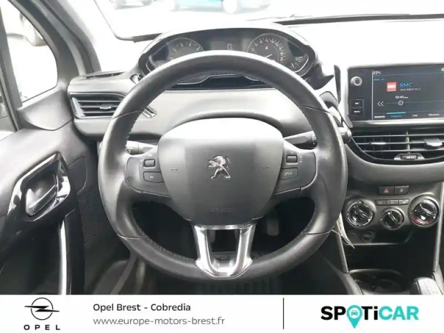 Peugeot 208 1.2 puretech 82ch style — photo 8