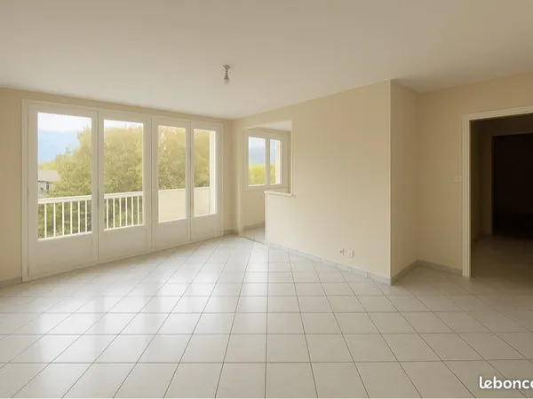 Appartement T4 de 67 m², 3 chambres, balcon sud-ouest, Saint-Martin-d'Hères