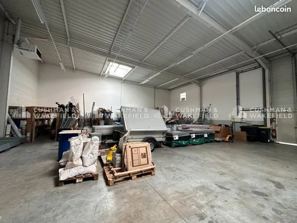 Local 391 m²