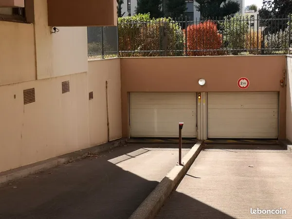 Location place de parking souterrain LYON 6ème Bellecombe