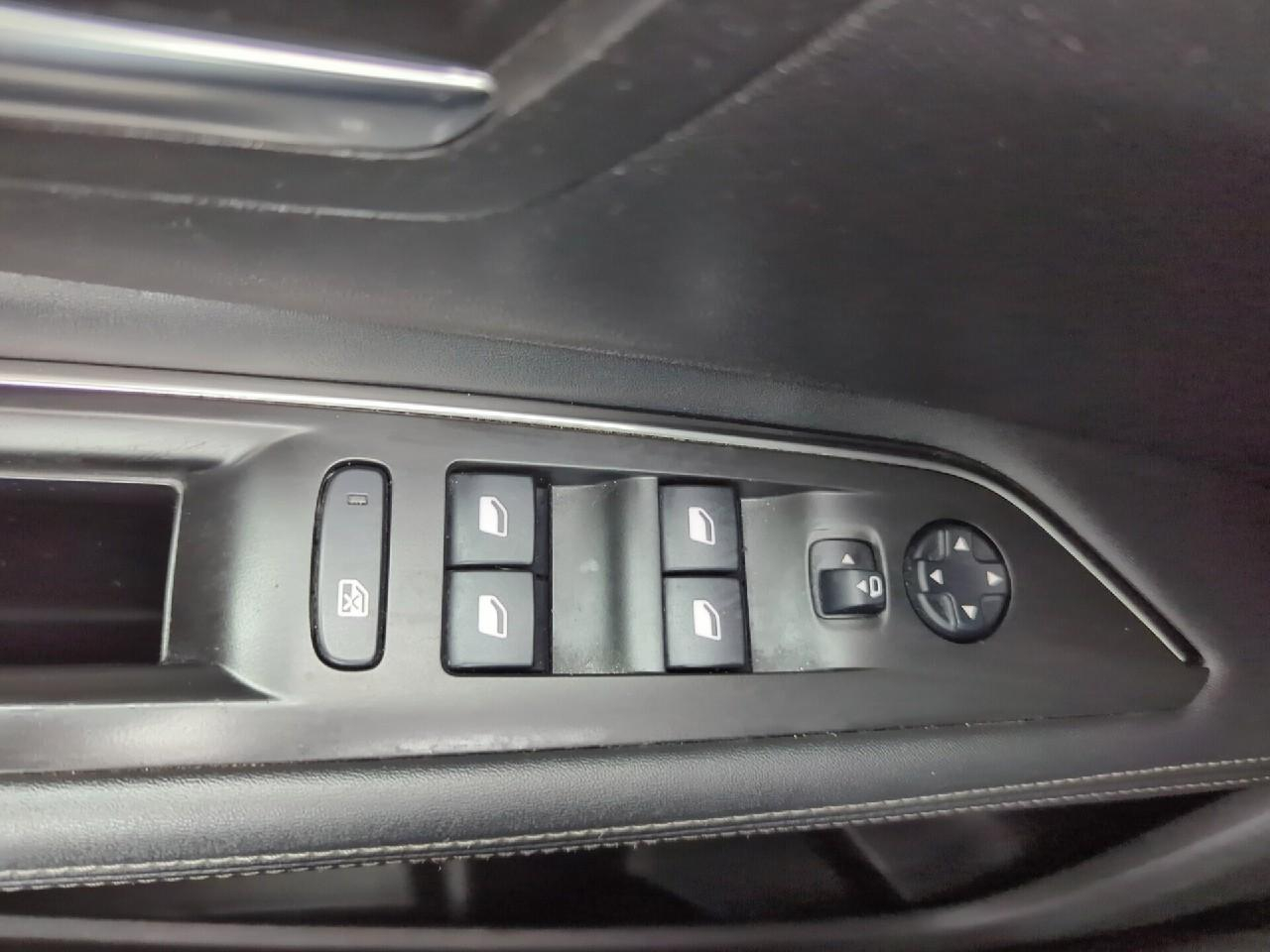 Peugeot 3008 bluehdi 130ch s&s bvm6 allure — photo 24