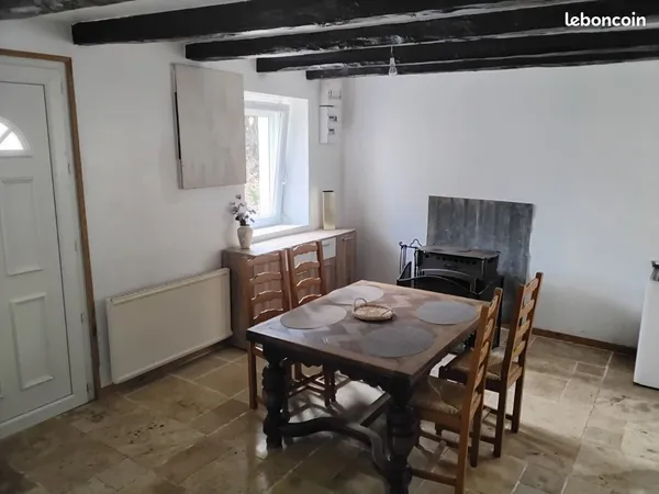 Maison en pierre 65m2 poele a bois jardin