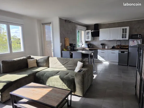 A VENDRE - Appartement entièrement rénové à BOURGES (18)