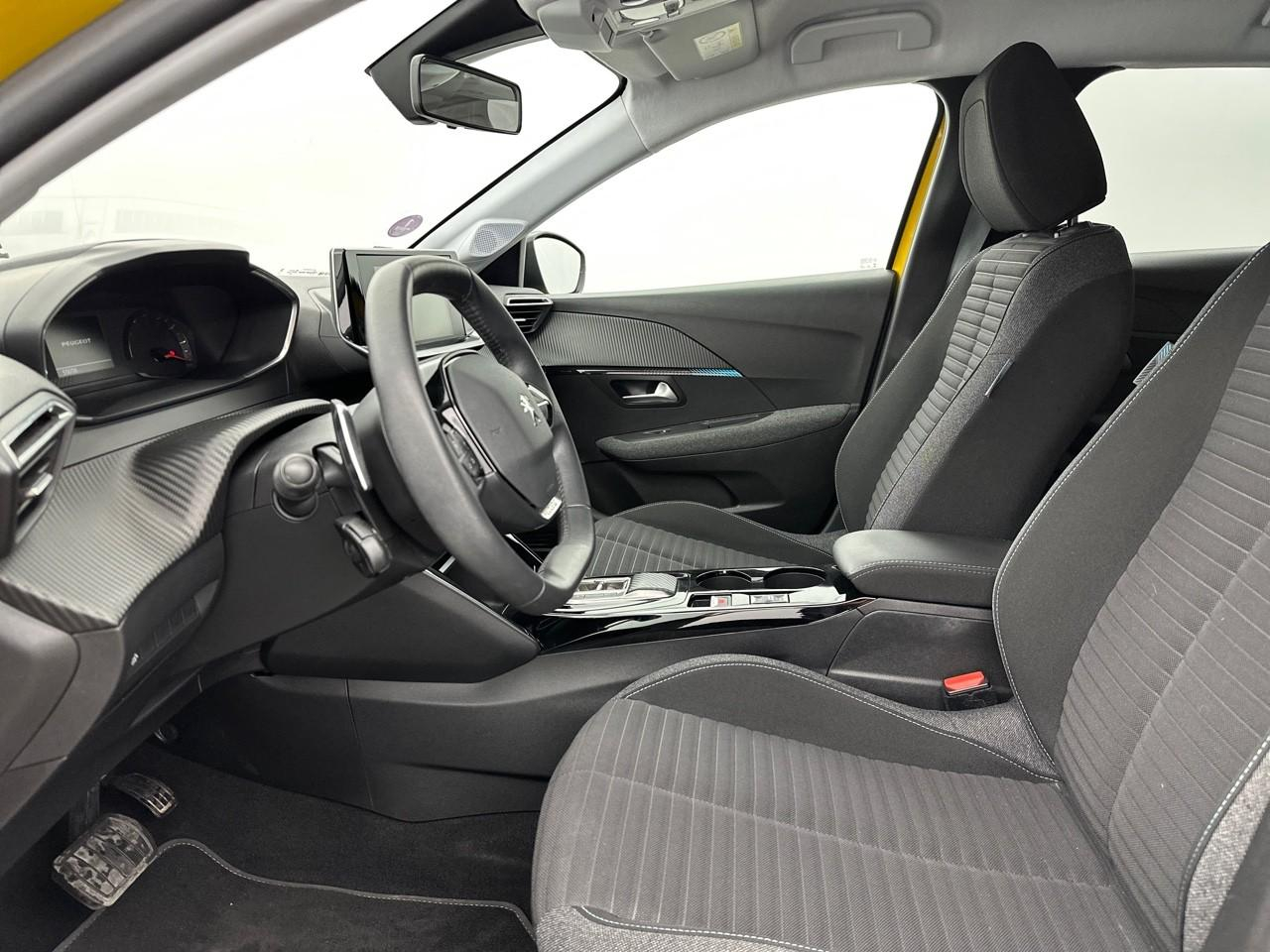 Peugeot 208 puretech 100 s&s eat8 style — photo 9