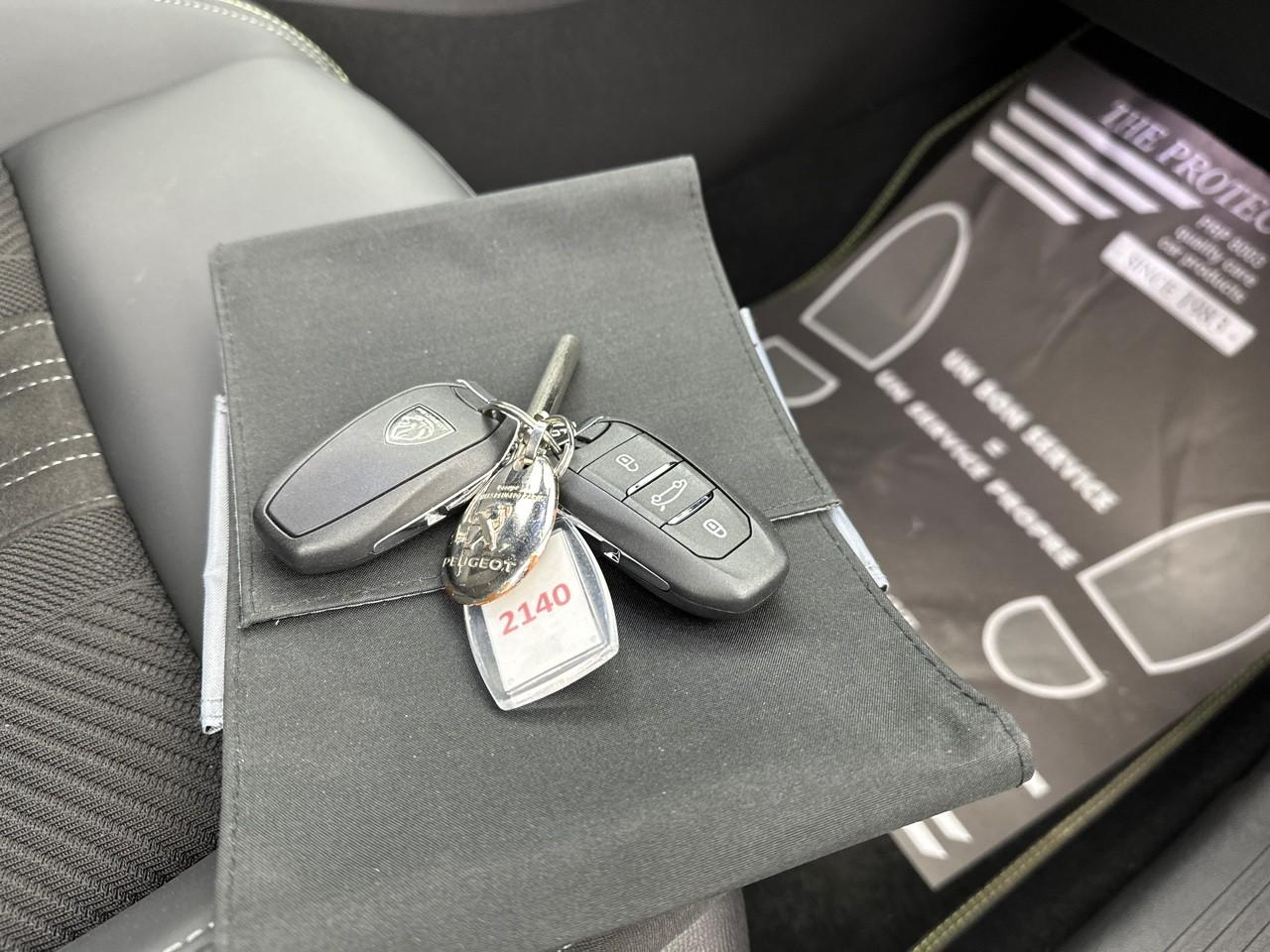 Peugeot 308 phev 180 e-eat8 gt — photo 3