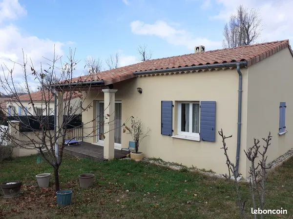 Maison meublée à louer sur CHAROLS