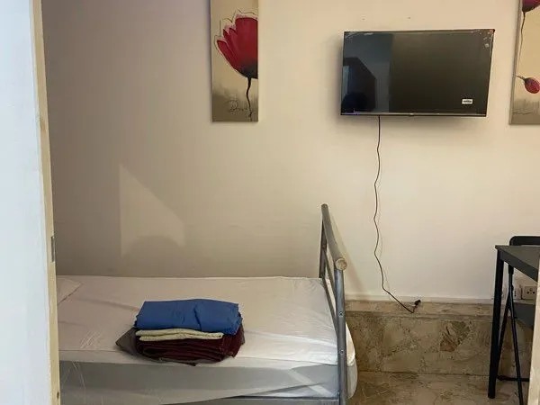 Chambre avec coin cuisine et salle d'eau individuelle