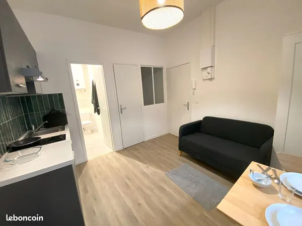 Studio 1 pièce 19 m²