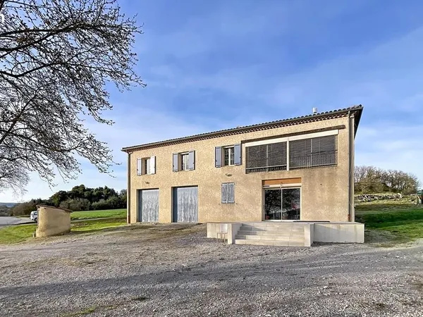 A louer - Haut de villa T5 - Forcalquier