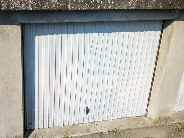 Garage Parking à vendre La Tronche