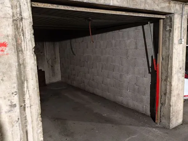 Stationnement Vente Lyon  13m² 85€