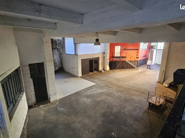 Local d'activité 495 m²