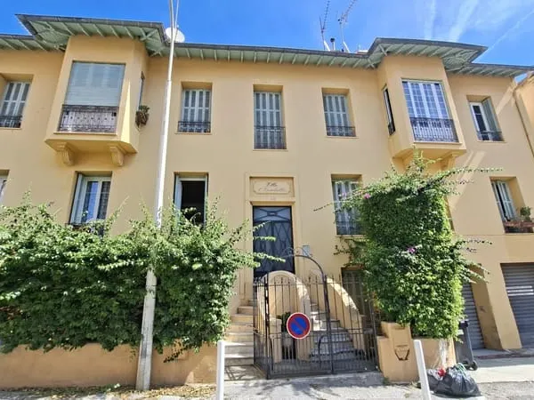 T2 MEUBLE MAGNAN
