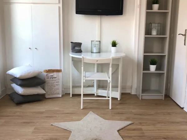 Loue très joli studio meublé Boulogne Nord