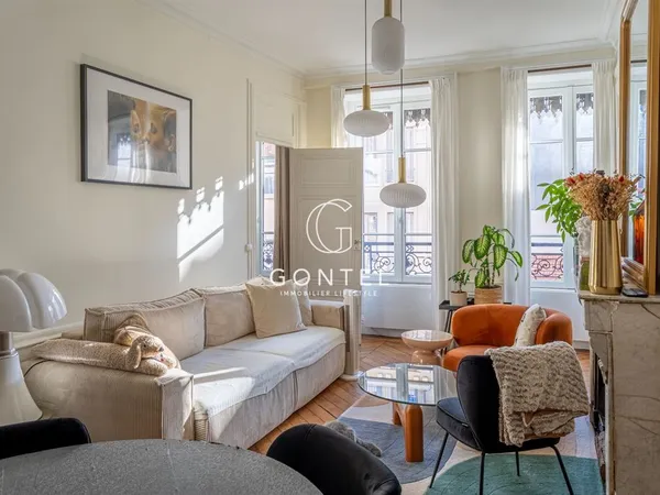 Vends appartement rénové - 64 m² - 3 pièces, 2 chambres - Lyon 69006