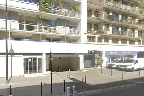 Stationnement Location Paris   100€