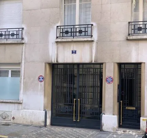 Chambre de service 1 pièce 9 m²