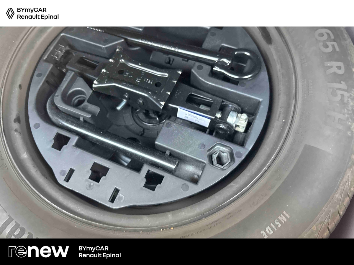 Renault Clio TCe 90 — photo 15