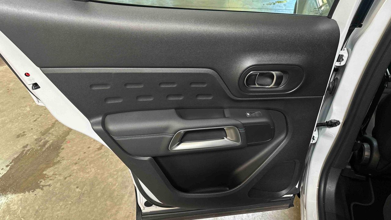 Citroen C5 Aircross Hybride 136 e-DCS6 — photo 22