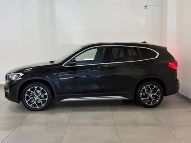 Bmw X1 sdrive18ia 136ch xline dkg7 — photo 5