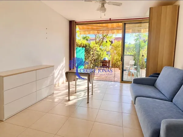 LA LONDE-LES-MAURES PERLE RARE EN REZ-DE-JARDIN SECTEUR OL